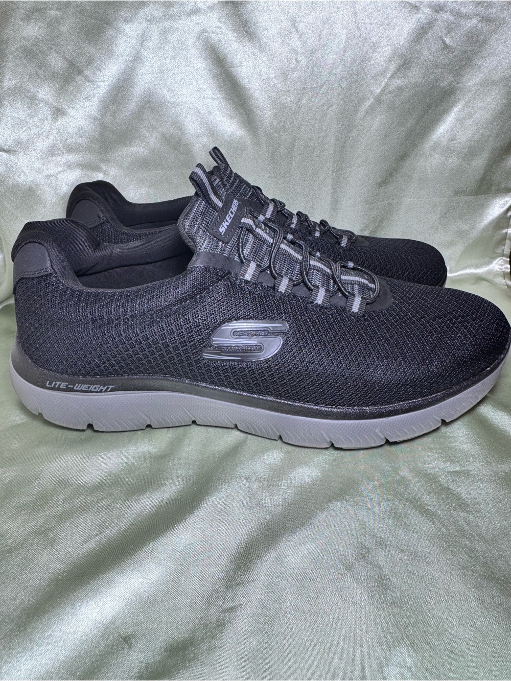 Skechers Black Slip-On Athletic Sneakers in Black and Grey Men’s size 9W